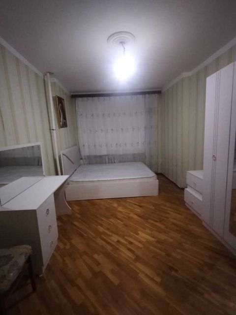 İcarəyə verilir 2 otaqlı köhnə tikili 60 m² — Bakı