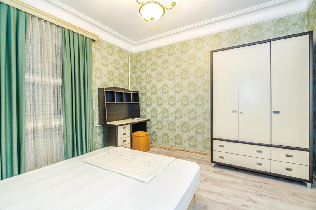İcarəyə verilir 4 otaqlı köhnə tikili 100 m² — Mənzil, Bakı (9)