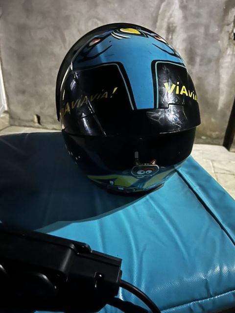Moto kaskasi satilir 60 manata almiwtim bu vezyete satilir 50 — Digah