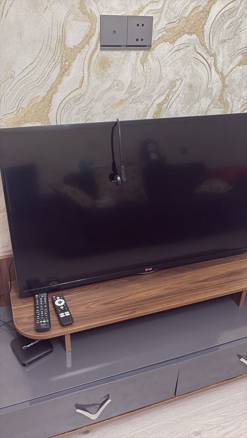 Televizor "LG" — Xırdalan