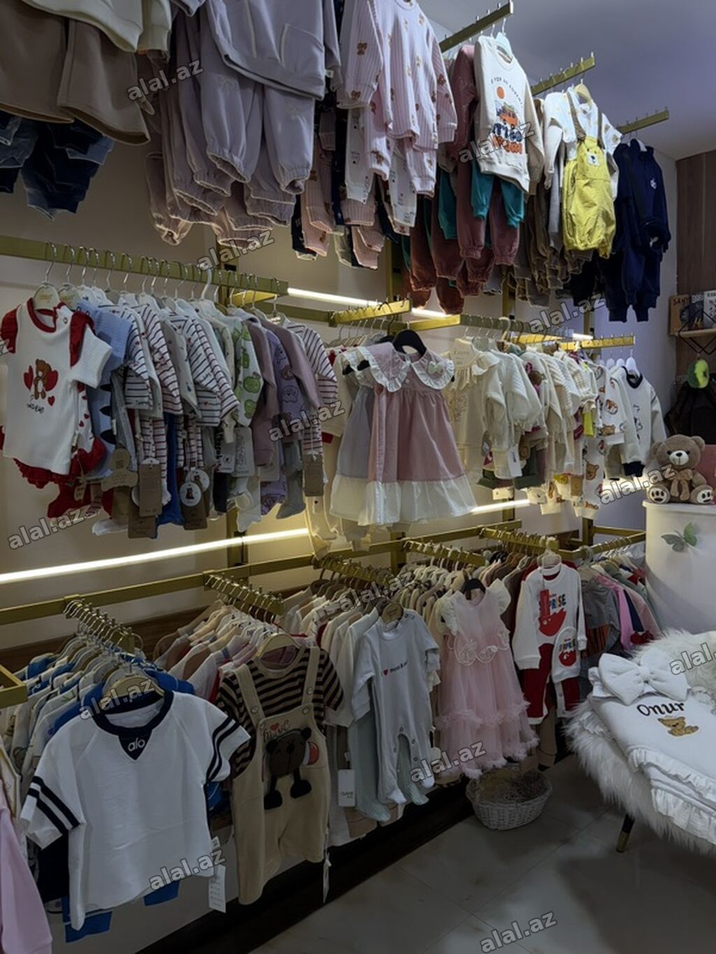 Asılqan vitrinleri Domik ev Resepsiyon Asılqanları Şkaflar dest — Mallar, Bakı (4)