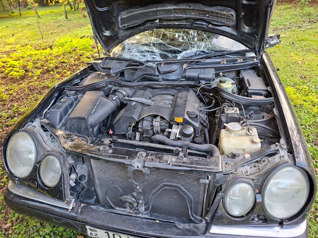 Mercedes E 280, 2.8 L, 1999 il, 450 000 km 10-VD-335 — Avtomobillər, Zaqatala (3)