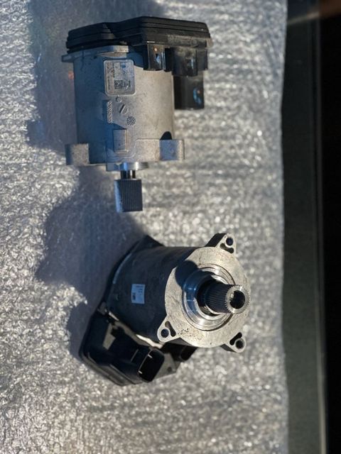 "Ford Fusion 2013-2020" sükan mühərriki — Bakı