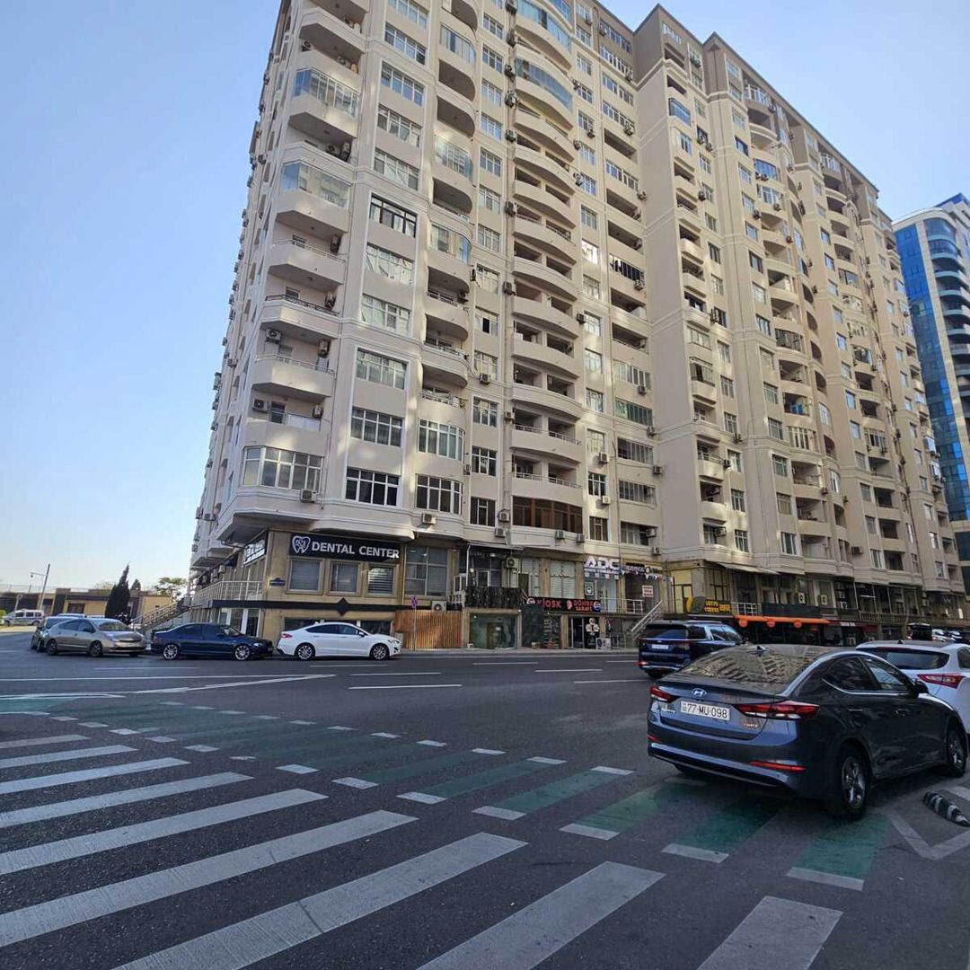 Satılır 3 otaqlı yeni tikili 190 m² — Mənzil, Bakı (2)