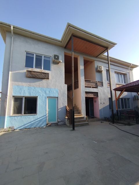 Satılır 4 otaqlı həyət evi/bağ evi 120 m² — Bakı