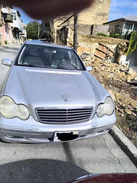 Mercedes C 240, 2.6 L, 2003 il, 321 869 km — Bakı