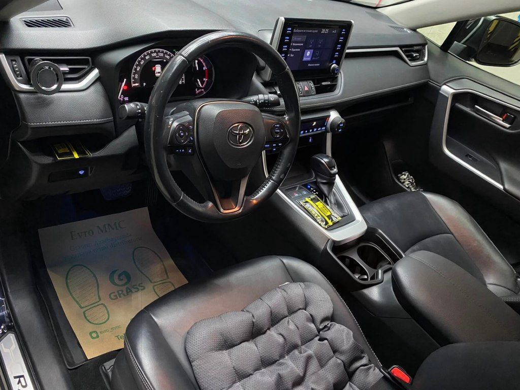 Toyota RAV4, 2.0 L, 2019 il, 107 000 km — Avtomobillər, Bakı (3)