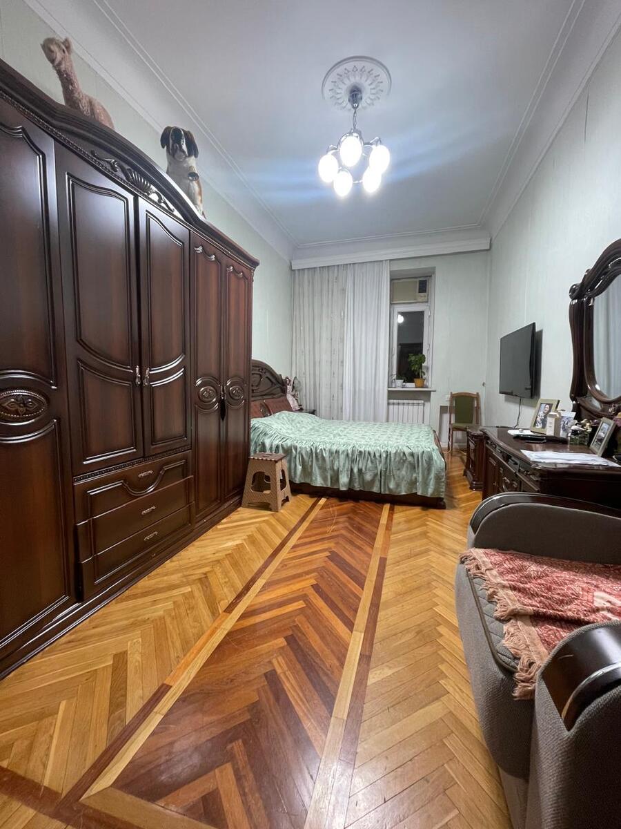 Satılır 5 otaqlı köhnə tikili 140 m² — Mənzil, Bakı (11)