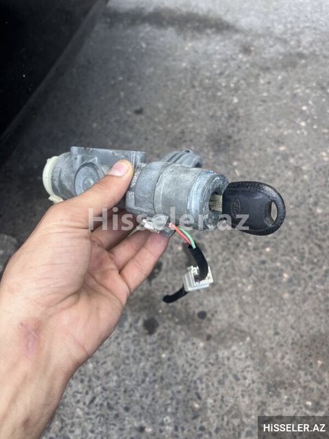 Kia Hyundai zamok acarla birlikdə — Xırdalan