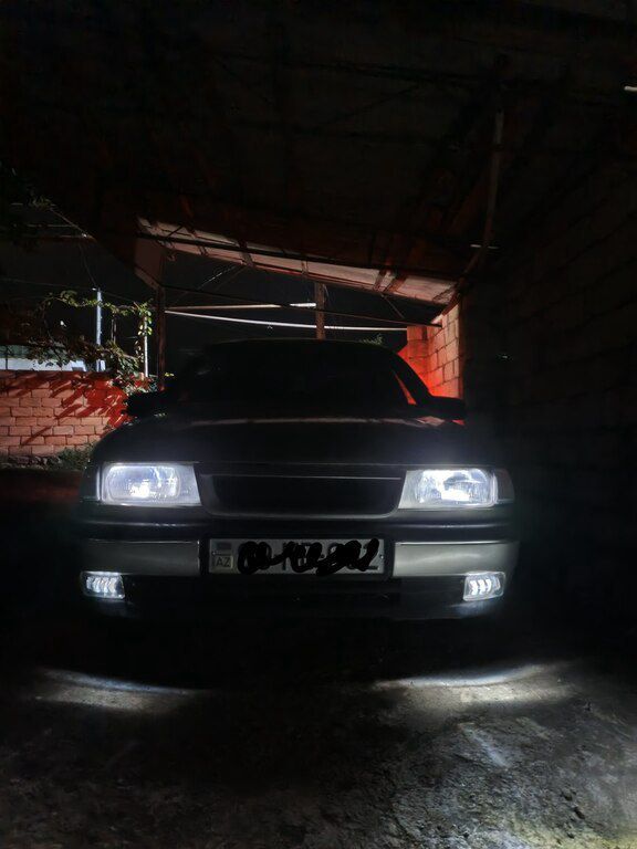 Opel Vectra, 1.8 L, 1990 il, 165 000 km — Avtomobillər, Qax (3)