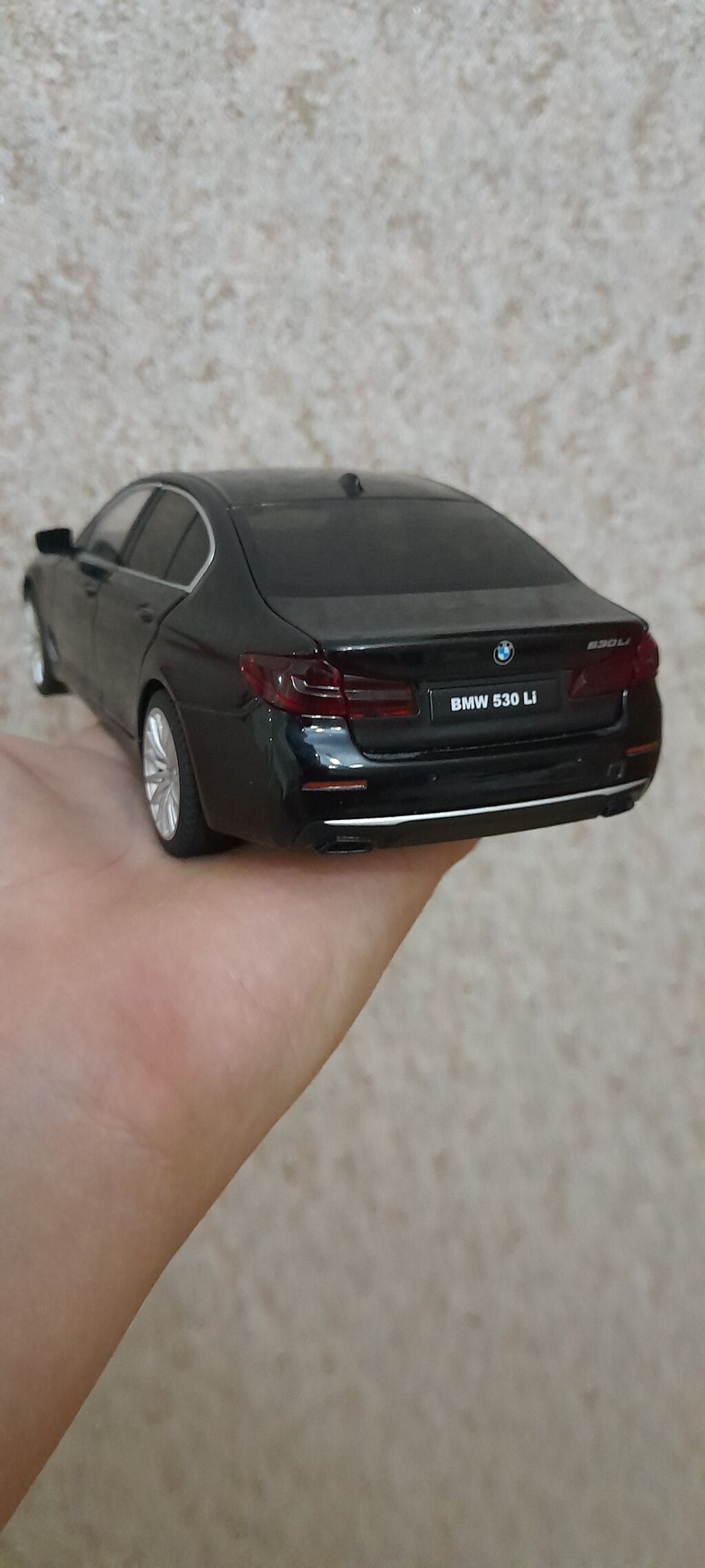 BMW (G30) 530li 1:24 Səsli və İşıqlı Hər yeri açılır Təzədir — Modellar, Bakı (2)