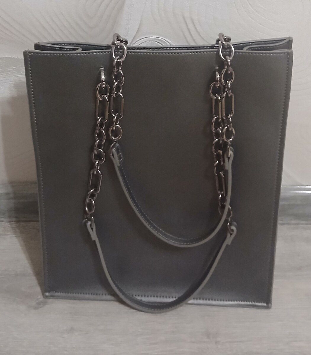 Charles Keith çantası — Şəxsi əşyalar, Bakı