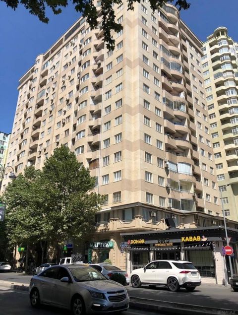 Satılır 2 otaqlı yeni tikili 86 m² — Bakı