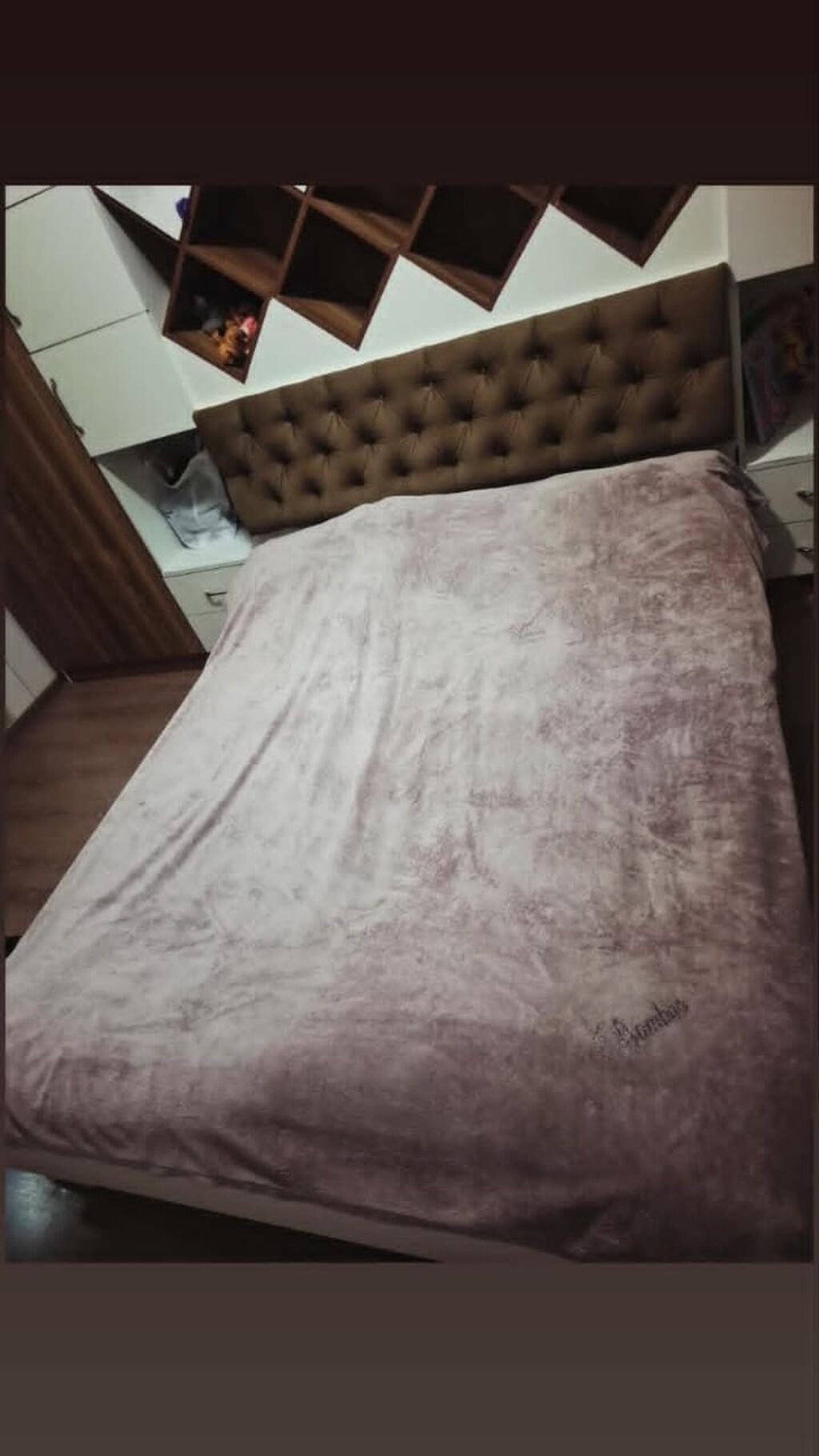 Tek carpayi matrasla 110azn yaxsi veziyyetde. Unvan Qobu park — Yataqlar, Bakı