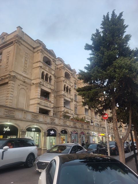 Satılır 1 otaqlı köhnə tikili 40 m² — Bakı