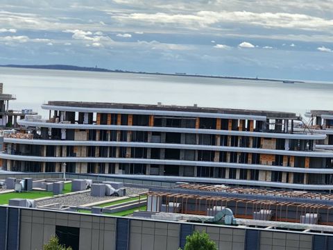 İcarəyə verilir 4 otaqlı yeni tikili 200 m² — Bakı
