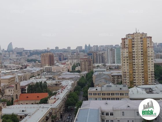 Satılır 4 otaqlı 180 m² yeni tikili 28 May m — Mənzil (10)