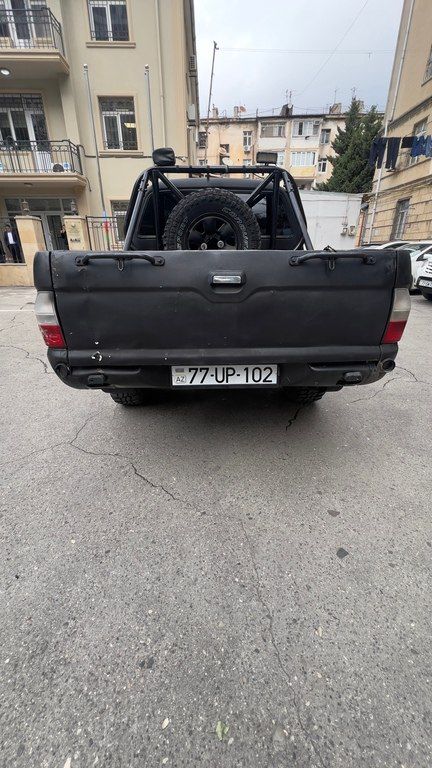 Mitsubishi L200, 2.5 L, 2003 il, 700 000 km 77-UP-102 — Avtomobillər, Bakı (2)