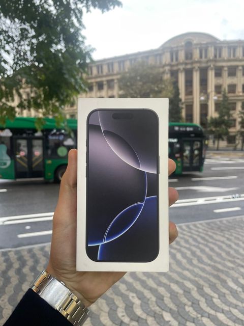 Apple iPhone 16 Pro Black Titanium 256GB/8GB — Bakı