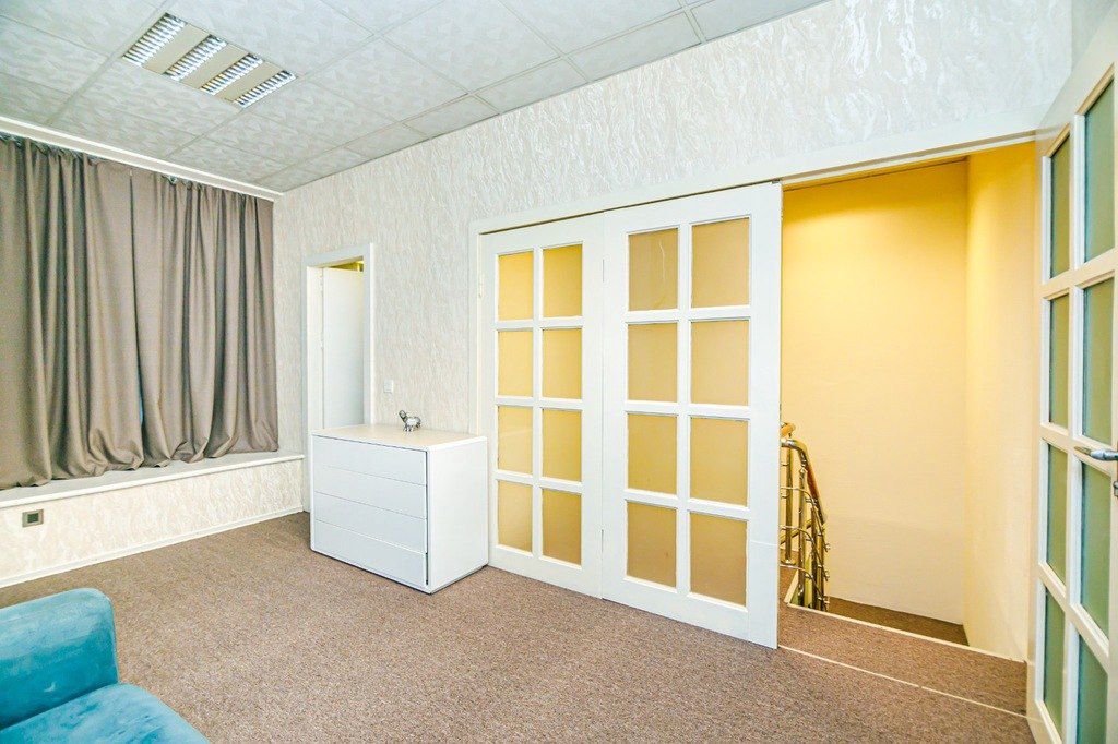 İcarəyə verilir 2 otaqlı köhnə tikili 86 m² — Mənzil, Bakı (3)