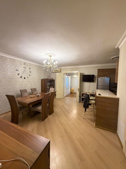 Satılır 3 otaqlı köhnə tikili 80 m² — Bakı