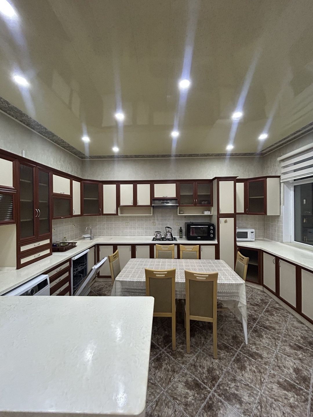 İcarəyə verilir 4 otaqlı yeni tikili 220 m² — Mənzil, Bakı (11)