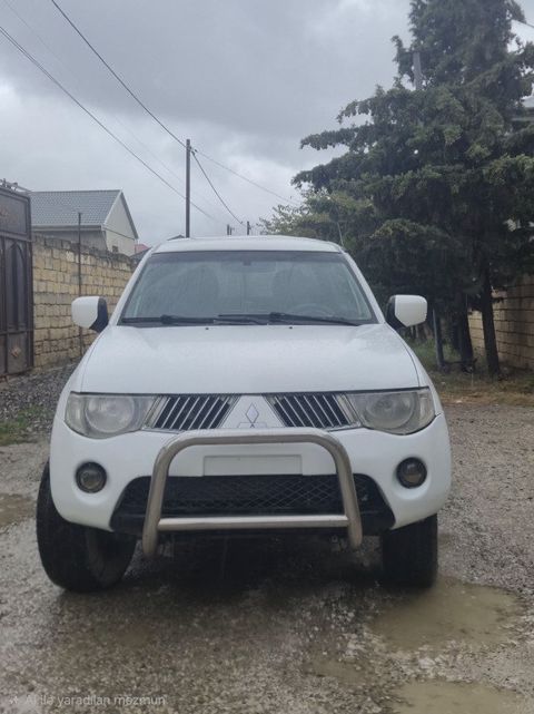 Mitsubishi L200, 2.5 L, 2006 il, 557 200 km — Bakı
