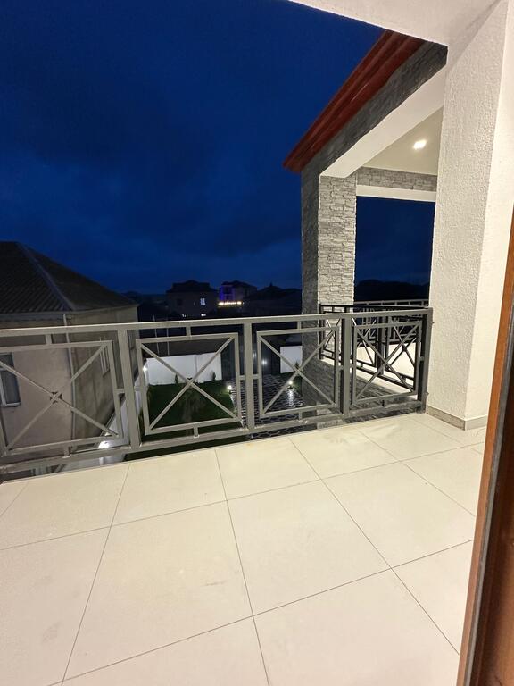 Satılır 6 otaqlı həyət evi/bağ evi 300 m² — Ev, villa, Bakı (10)