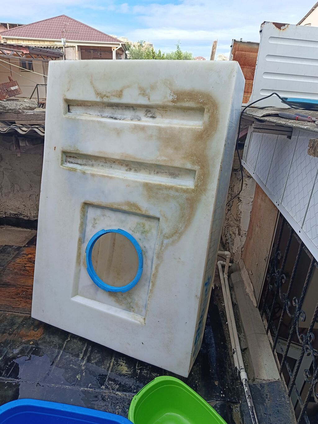 Şimşək markalı plastik su çəni - Material: qalın divarlı plastik — Su çənləri, kanisterləri, bochkalar, Masazır (2)