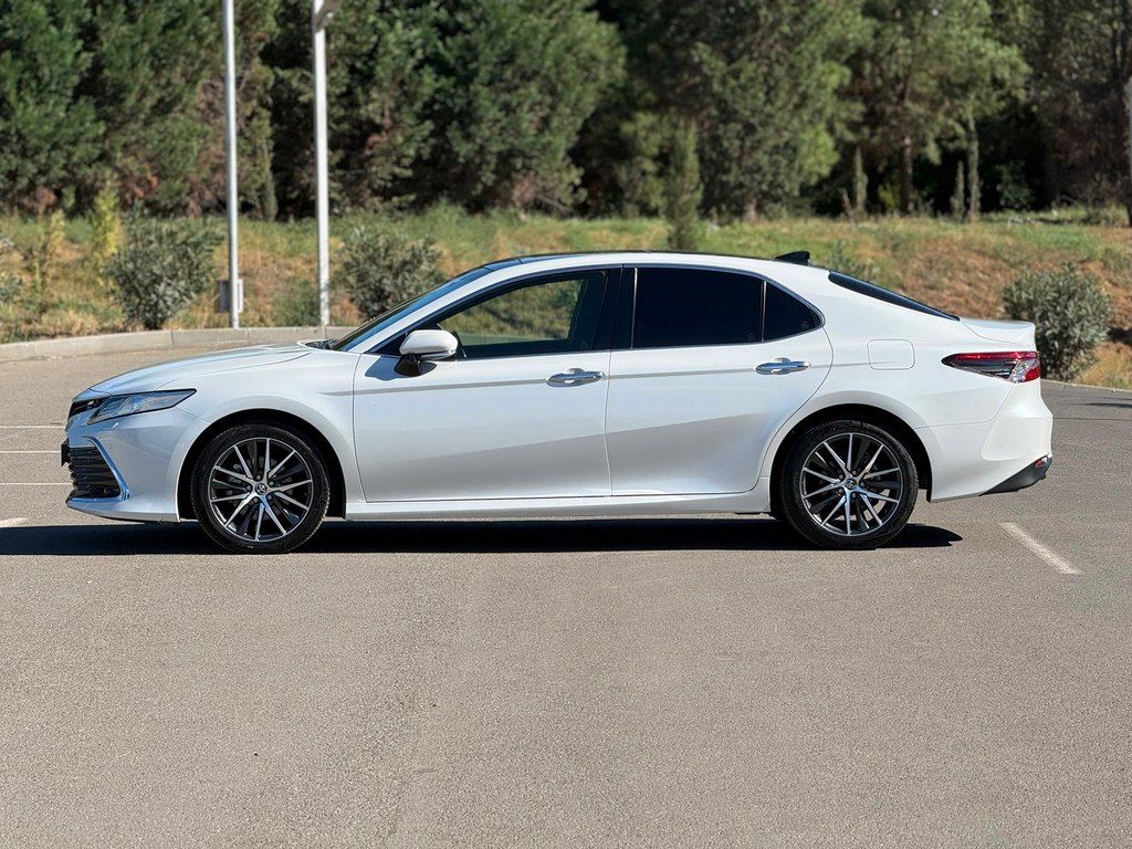 Toyota Camry, 2.5 L, 2023 il, 98 100 km — Avtomobillər, Bakı (4)