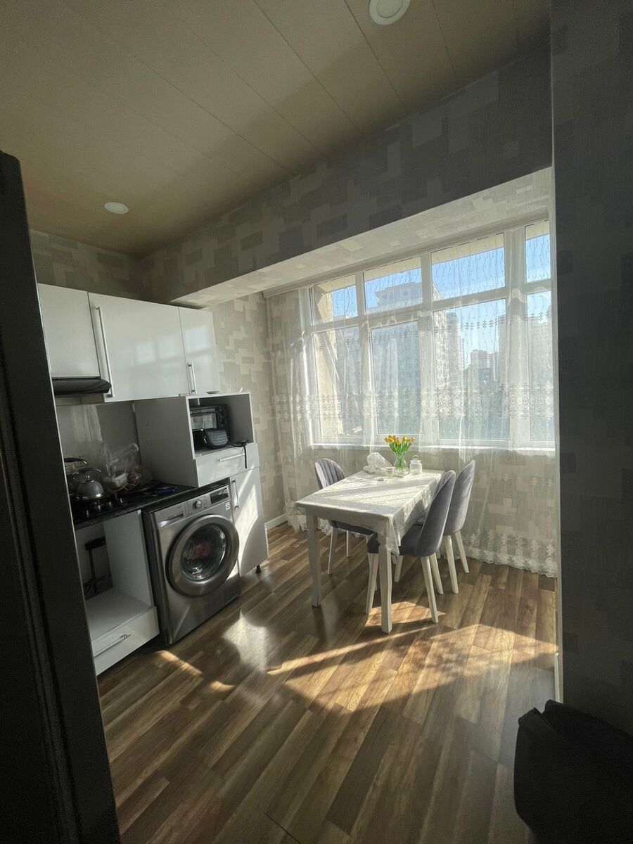Satılır 4 otaqlı köhnə tikili 120 m² — Mənzil, Bakı (12)