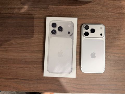 Apple iPhone 17 Pro Silver 256GB/12GB — Bakı