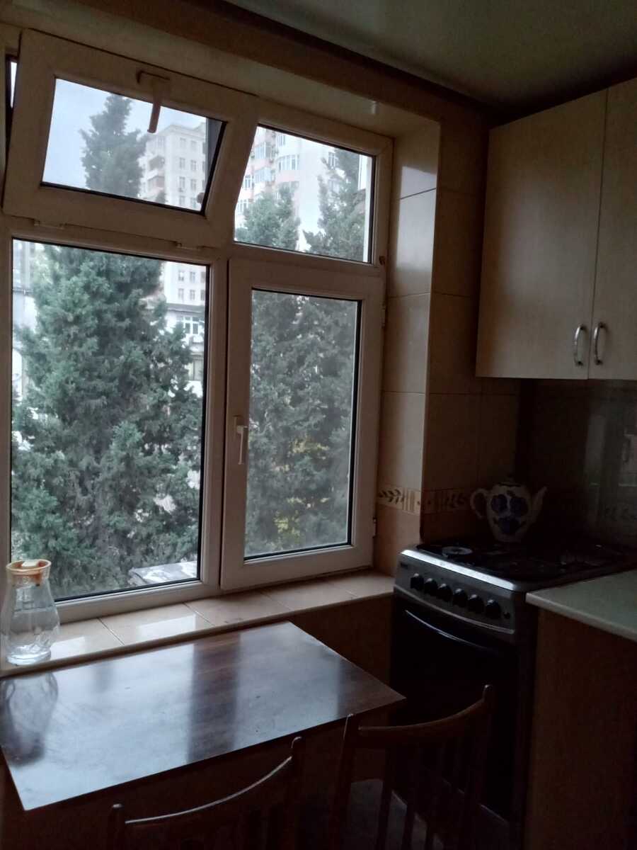 Satılır 2 otaqlı köhnə tikili 50 m² — Mənzil, Bakı (8)