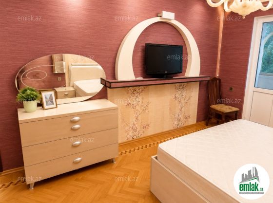 Satılır 3 otaqlı 95 m² köhnə tikili Azadlıq prospekti m — Mənzil (6)
