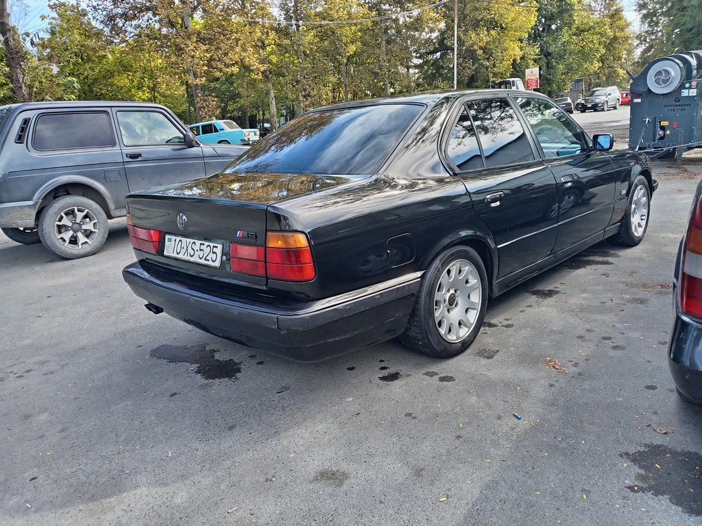 BMW 525, 2.5 L, 1992 il, 398 255 km 10-XS-525 — Avtomobillər, Qax (5)