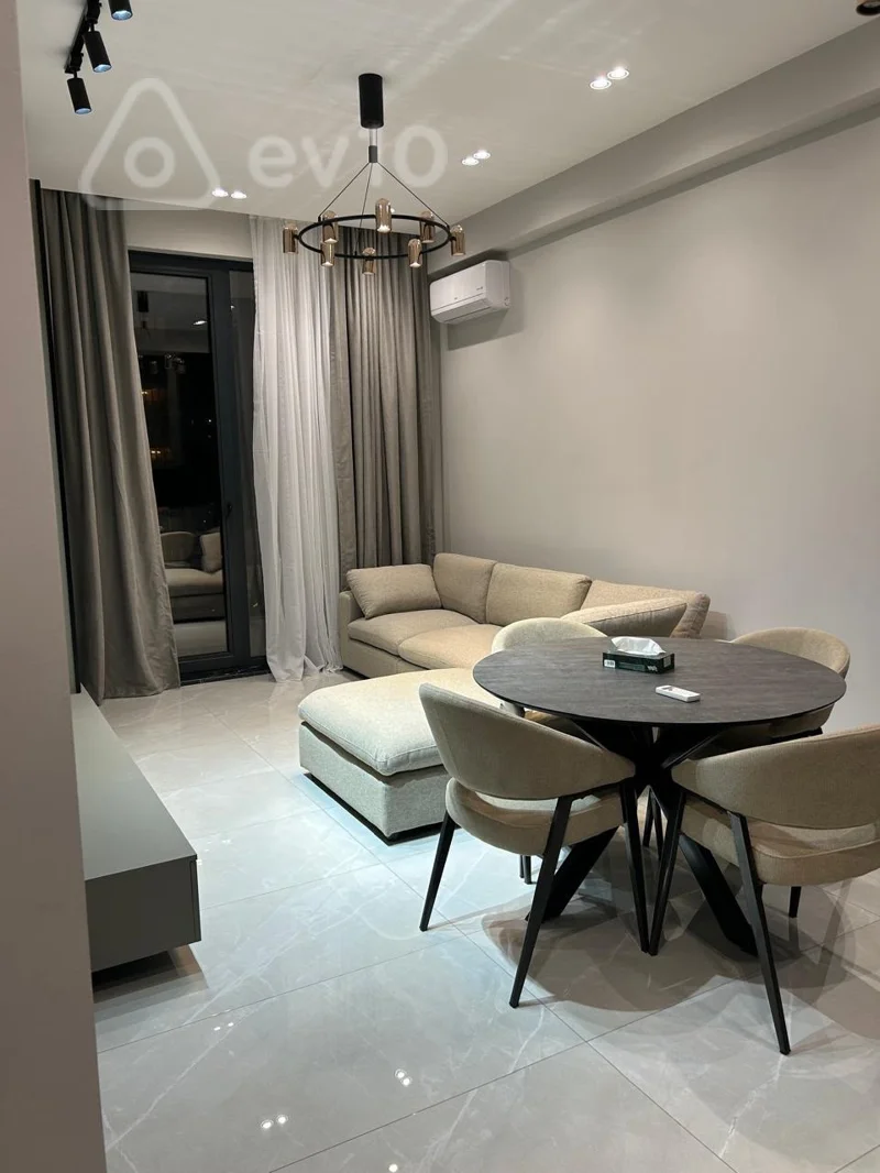 3 otaqlı mənzil, 100 m², 28 May kuchesi — kirayə — Bakı