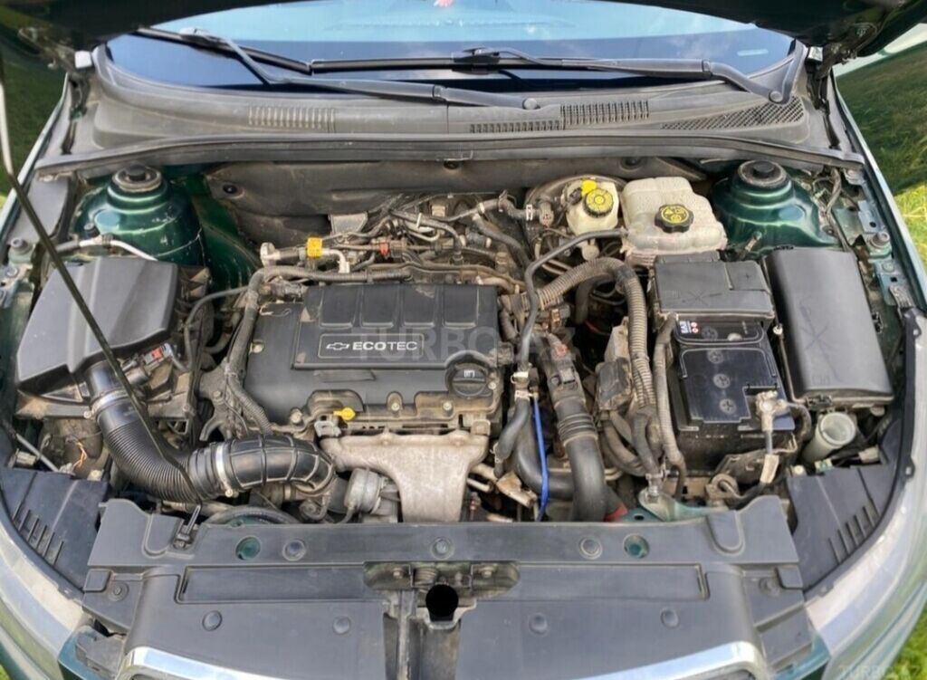 Chevrolet Cruze RS sedan - Kuzov: 4 qapılı sedan, tünd yaşıl rəng - RS — Avtomobillər, Gəncə (8)