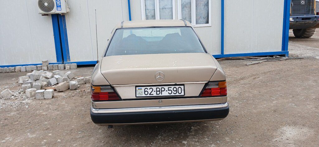 Mercedes 200 D, 2.3 L, 1988 il, 255 000 km 62-BP-590 — Avtomobillər, Bakı (2)