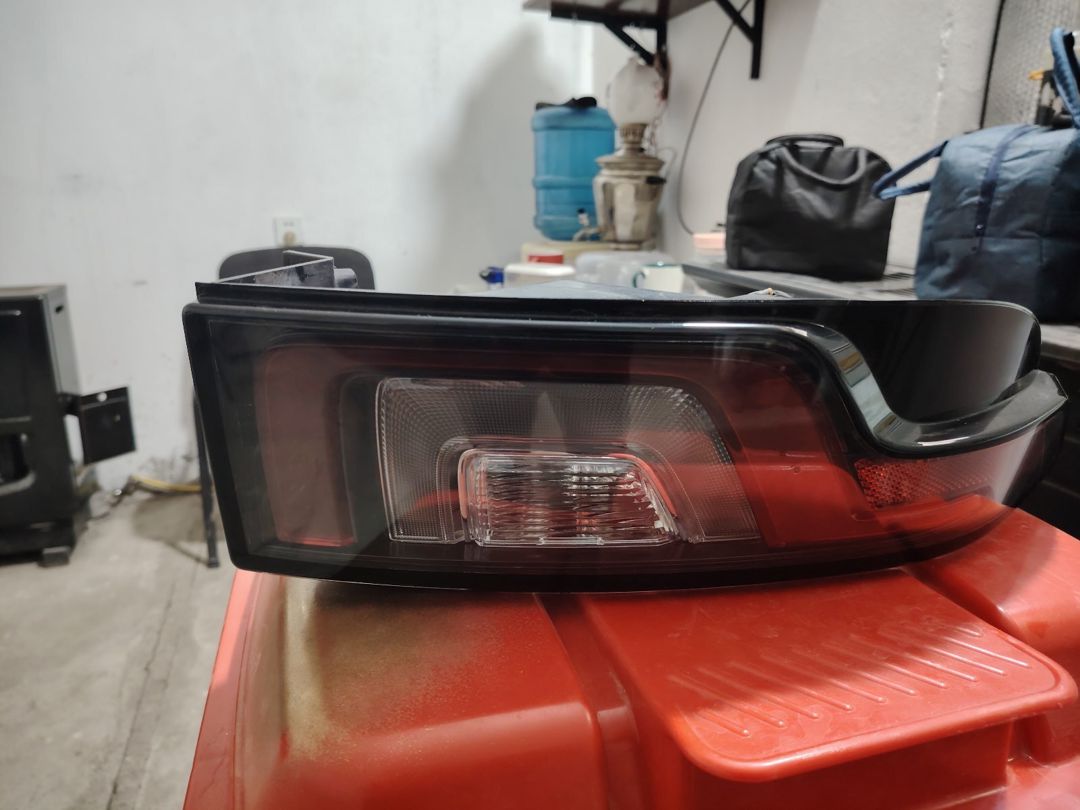 Land Rover RR Evoque arxa sol stop — Ehtiyat hissələri və aksesuarlar, Gəncə (2)