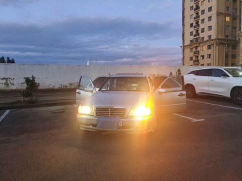 Mercedes C 230, 2.3 L, 1999 il, 298 211 km — Bakı