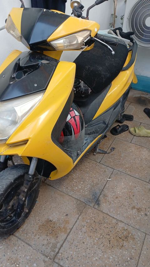 Sarı-qara rəngdə şəhər skuter/moped. Texniki və dizayn — 550 ₼ · Bakı · Mopedlər və skuterlər Sarı-qara rəngdə şəhər skuter/moped. Texniki və dizayn — Bakı