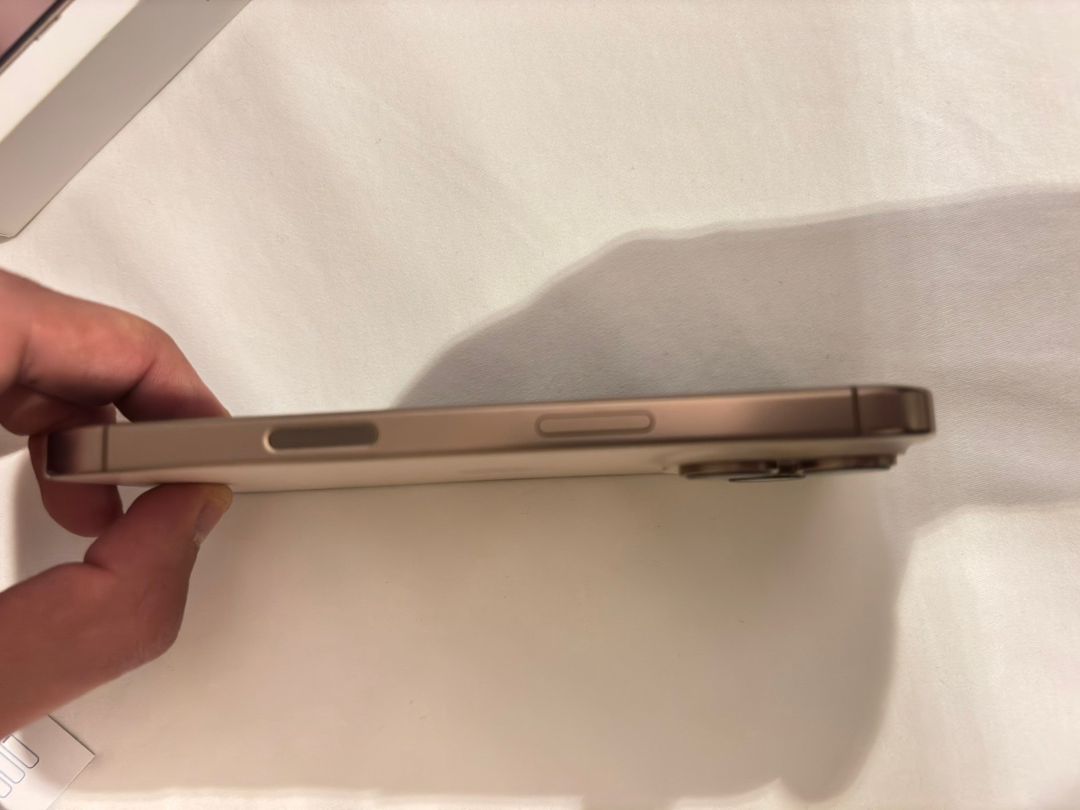 Apple iPhone 16 Pro Desert Titanium 128GB/8GB — Smartfonlar, Bakı (3)