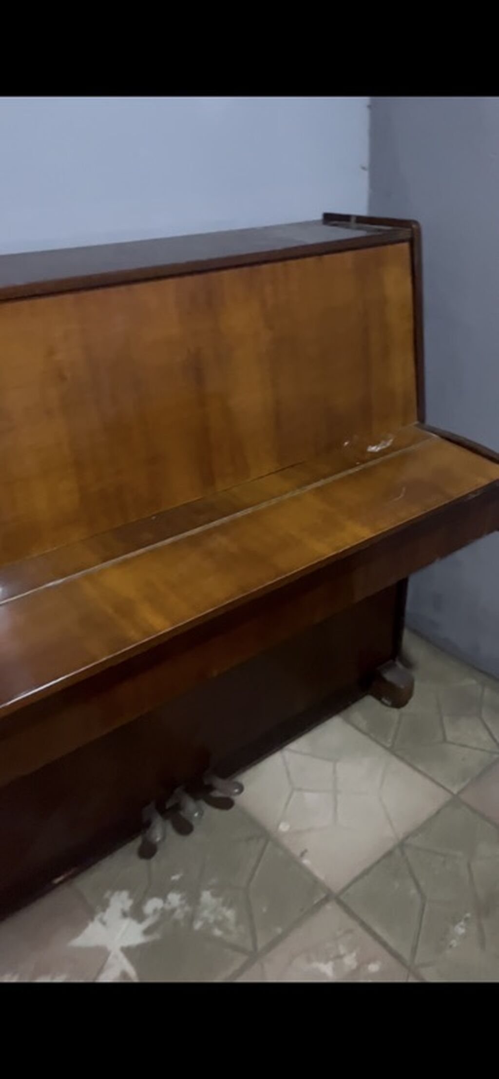 satilir isdeyen yazsin qiymet razilasmag olar normal — Pianino və digər klaviş alətləri, Bakı