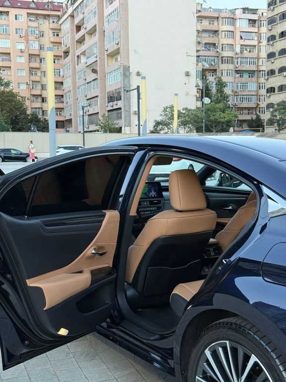 Lexus ES 300h, 2.5 L, 1.3 kWh, 2024 il, 103 000 km — Avtomobillər, Bakı (11)