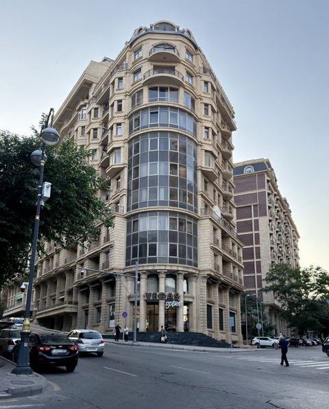 Satılır 3 otaqlı yeni tikili 115 m² — Bakı