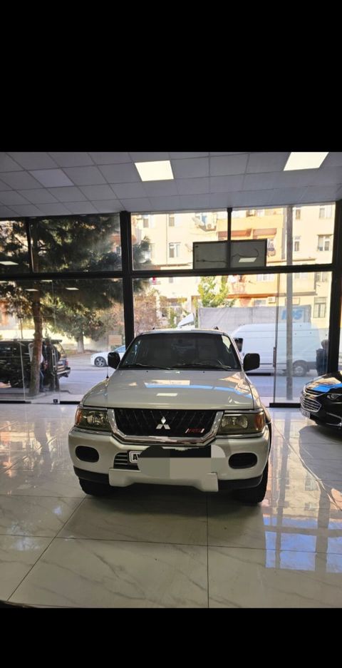 Mitsubishi Pajero Sport: 3.5 l 2001 il 200 km Ofrouder/SUV — Bakı