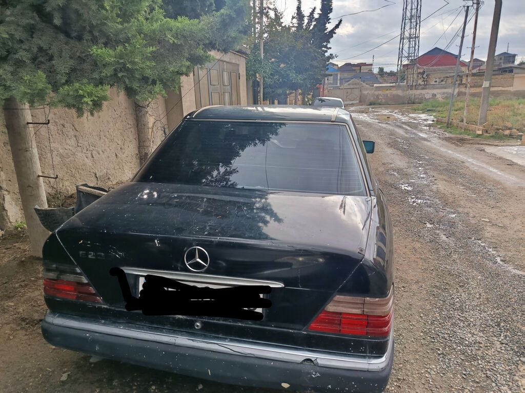 Mercedes-Benz E 200: 2 l 1992 il Sedan — Avtomobillər, Xırdalan (5)