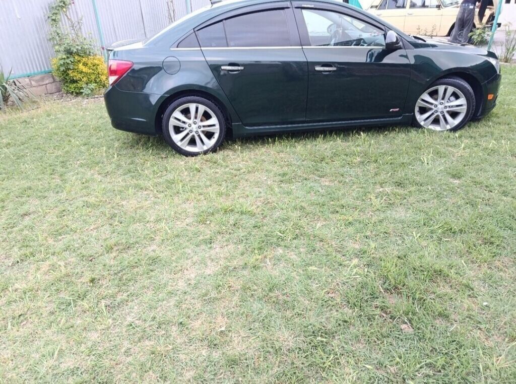 Chevrolet Cruze RS sedan - Kuzov: 4 qapılı sedan, tünd yaşıl rəng - RS — Avtomobillər, Gəncə (3)