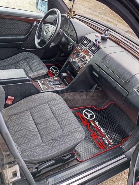 1995 Mercedes-Benz C-Class, 2.2 L, 1995, 455,235 km — Qazax