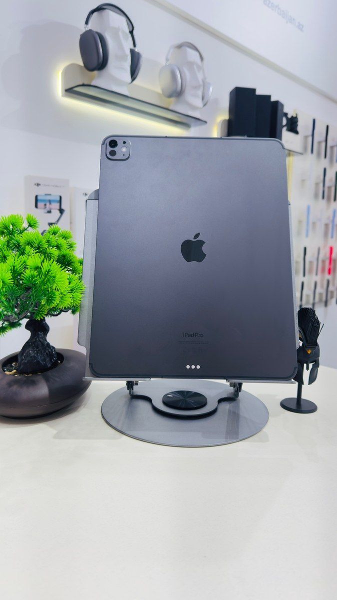 Apple iPad Pro 13'Inch 256 GB WiFi + 5G — Planshetlər, Bakı (2)